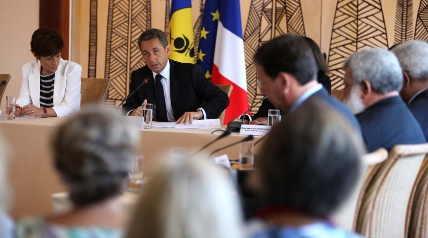 Emeutes à La Réunion, Nicolas Sarkozy "va faire des propositions"