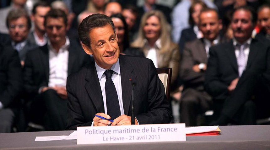 "Tout ça" pour éviter à Nicolas Sarkozy, un séjour agité à La Réunion en avril
