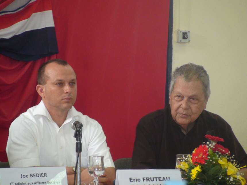Cinquième circonscription : Eric Fruteau devra-t-il aussi gérer la candidature de Jean-Hugues Ratenon ?